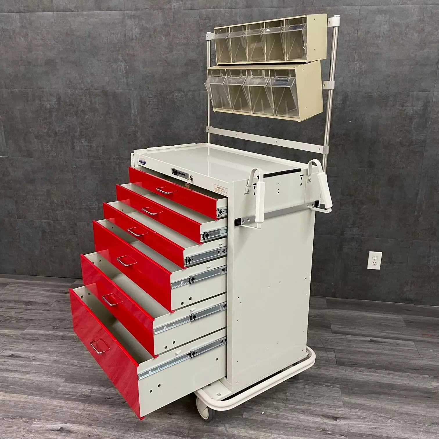 Armstrong Medical Crash Cart W touchpad
