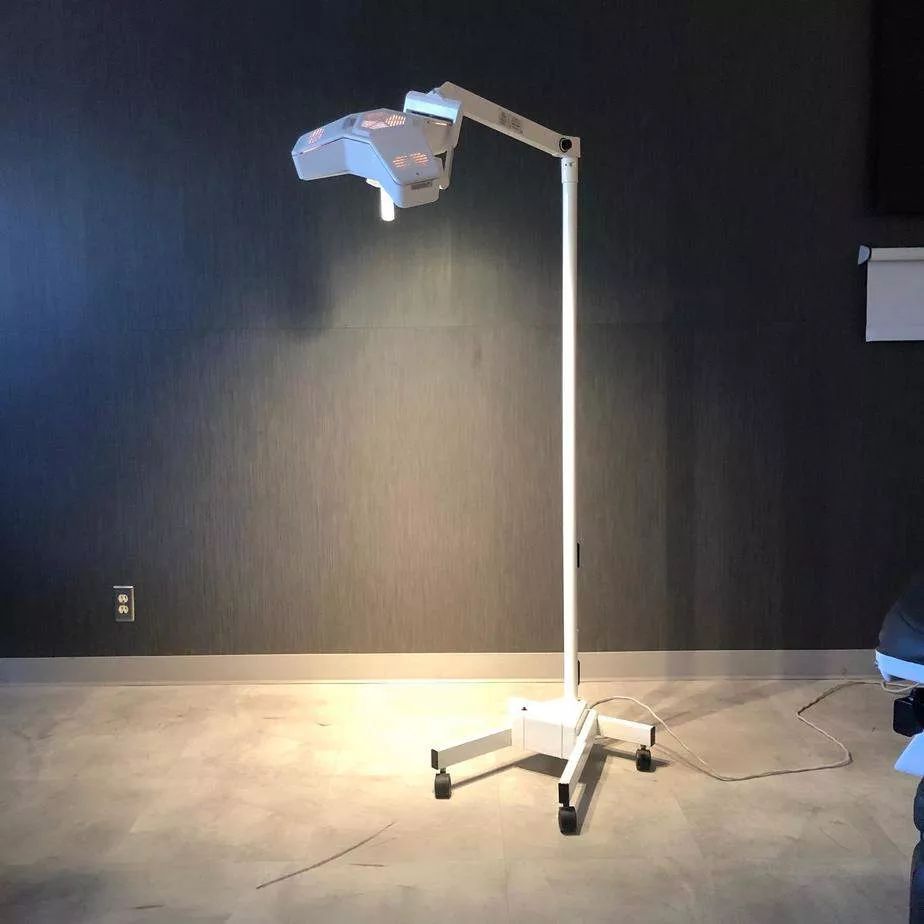 Burton Outpatient II Mobile LEDExam/Procedure Light