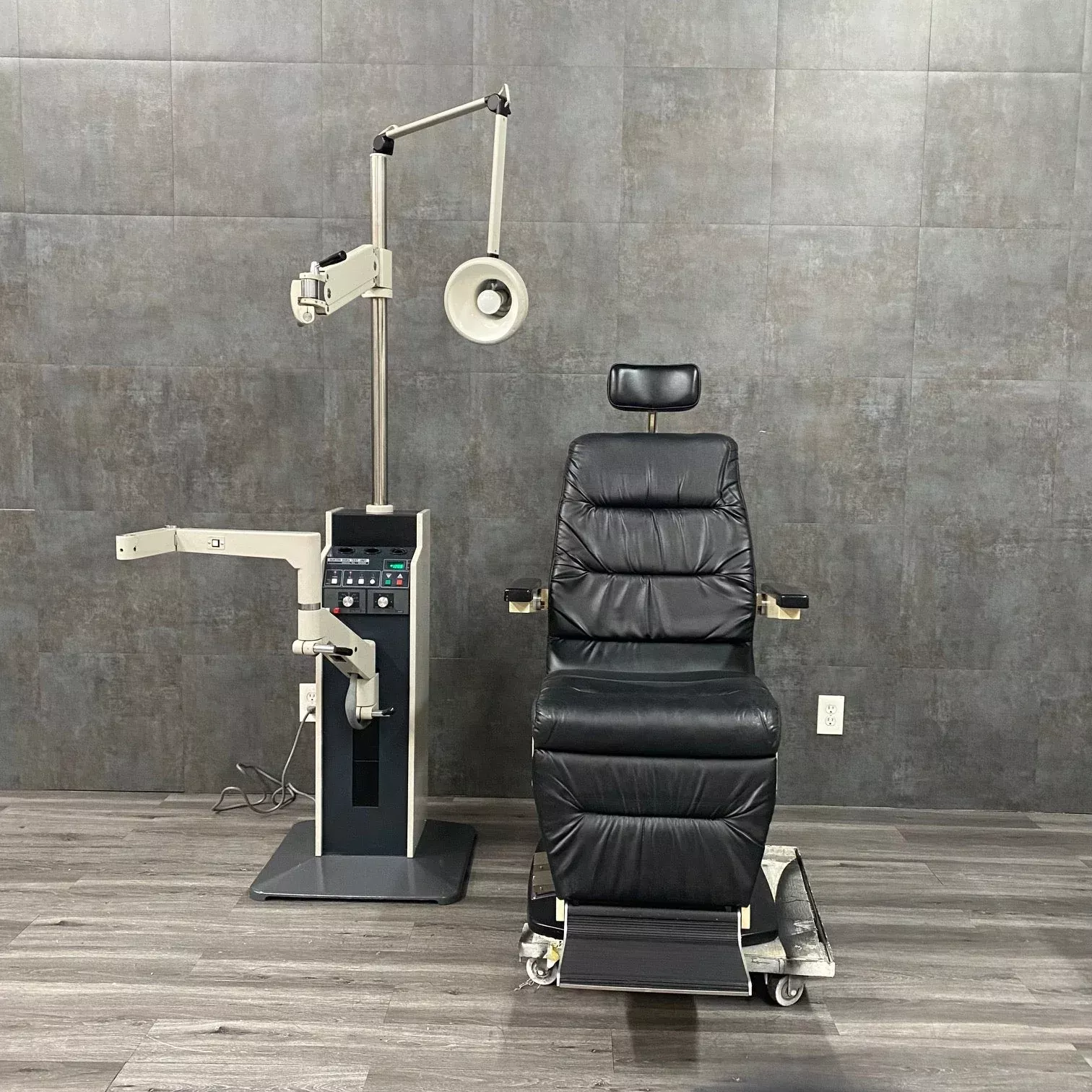 Burton Tilt Chair & XL-3000 Stand Package
