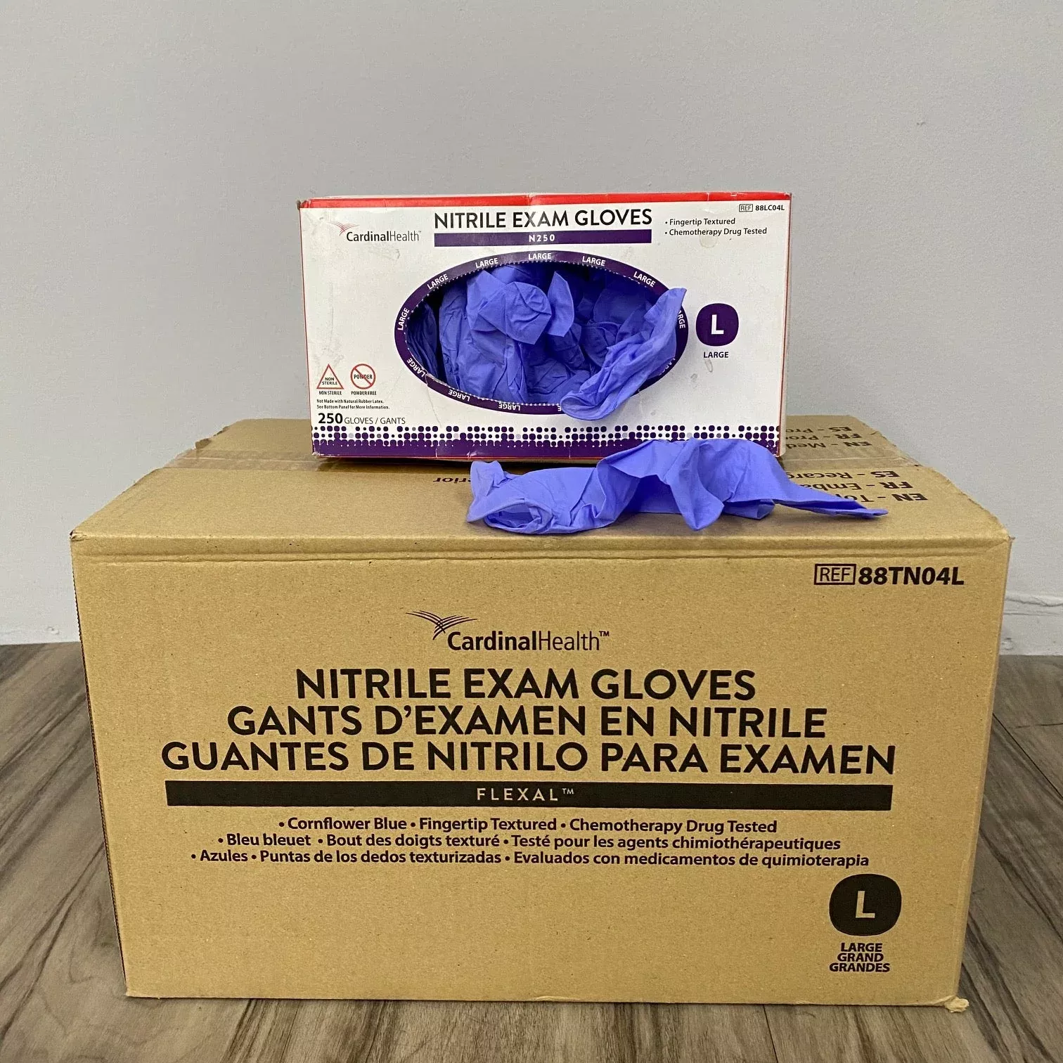 Cardinal Health Nitrile Chemo Grade Exam Gloves Box of 200 (New)