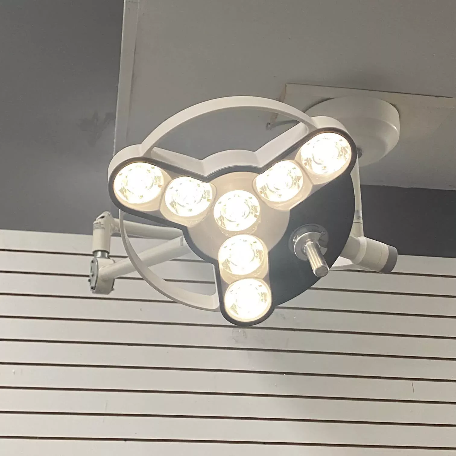 Derungs triango ceiling light