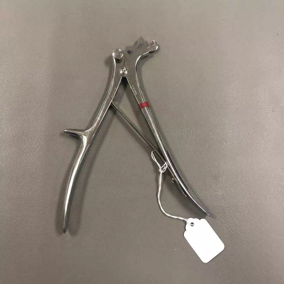Devilbiss Cranial Rongeur, 26-270 neurosurgical forceps, (Used)