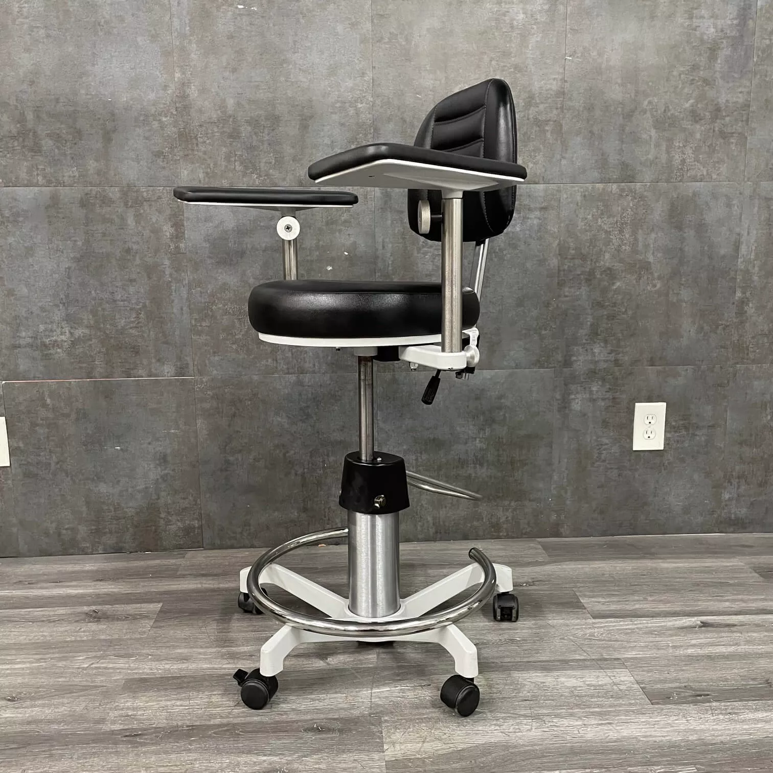 Dexta 905B Surgical Stool