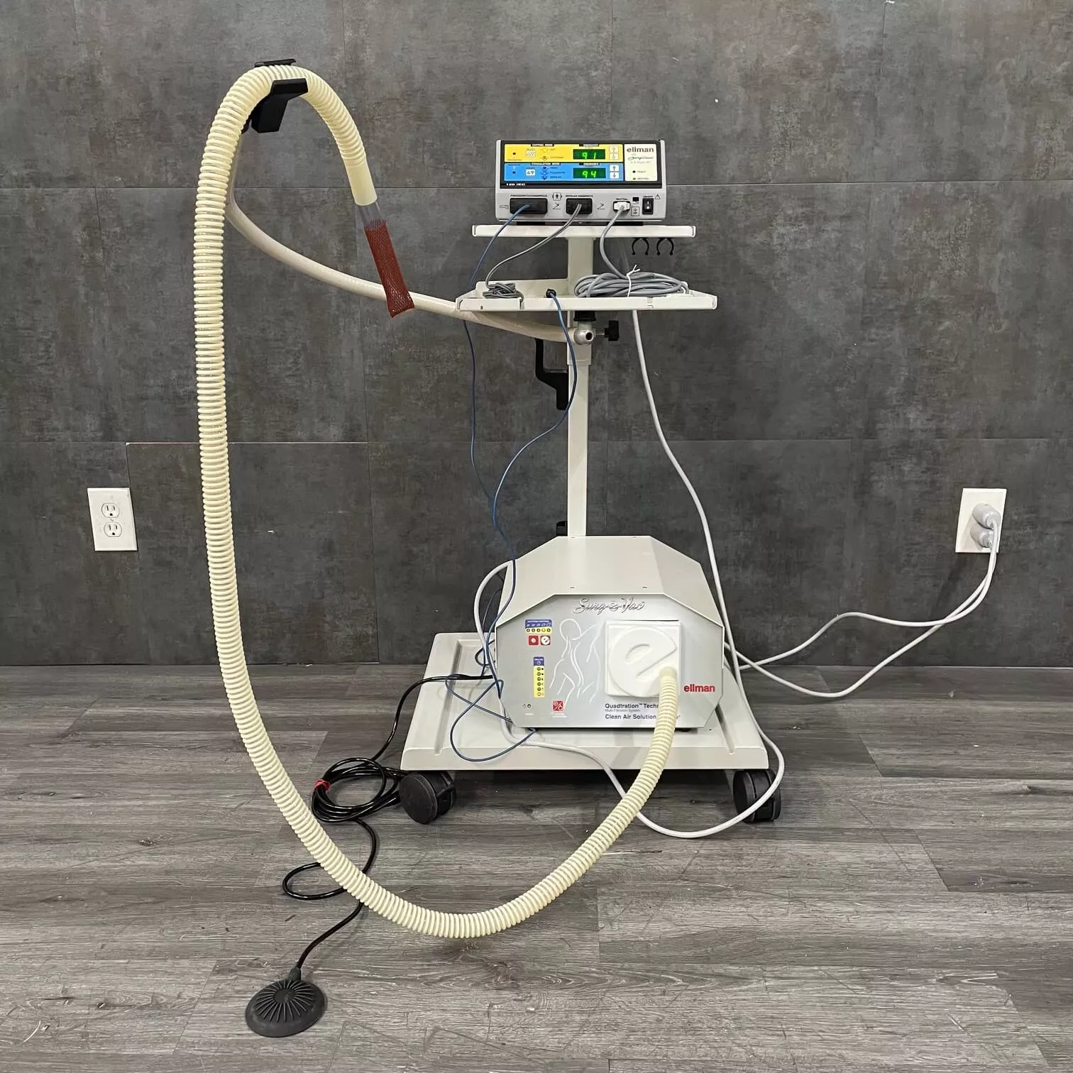 Ellman Surgitron 4.0 dual RF with smoke evacuator Surg-e-Vac