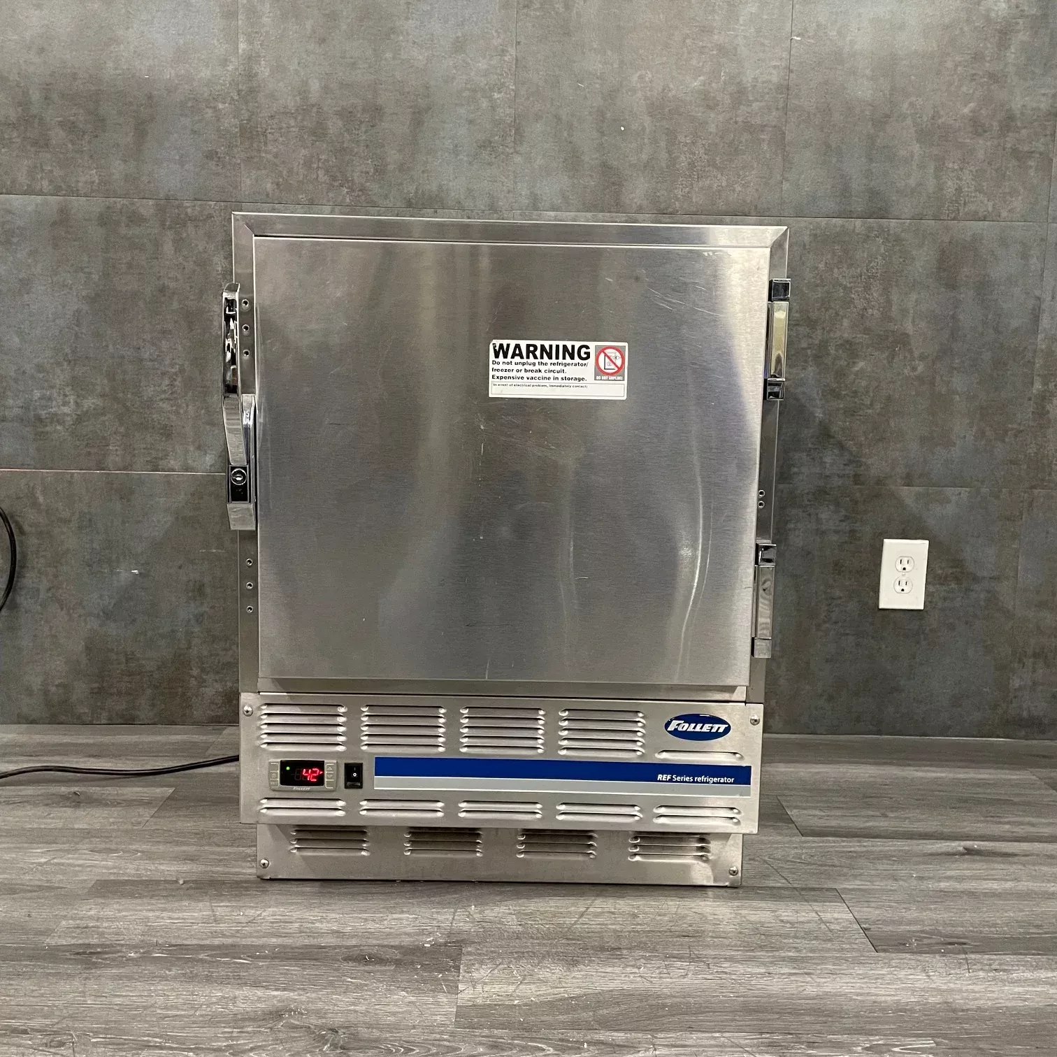 Follett 4.5 Cu Ft Under The Counter Refrigerator