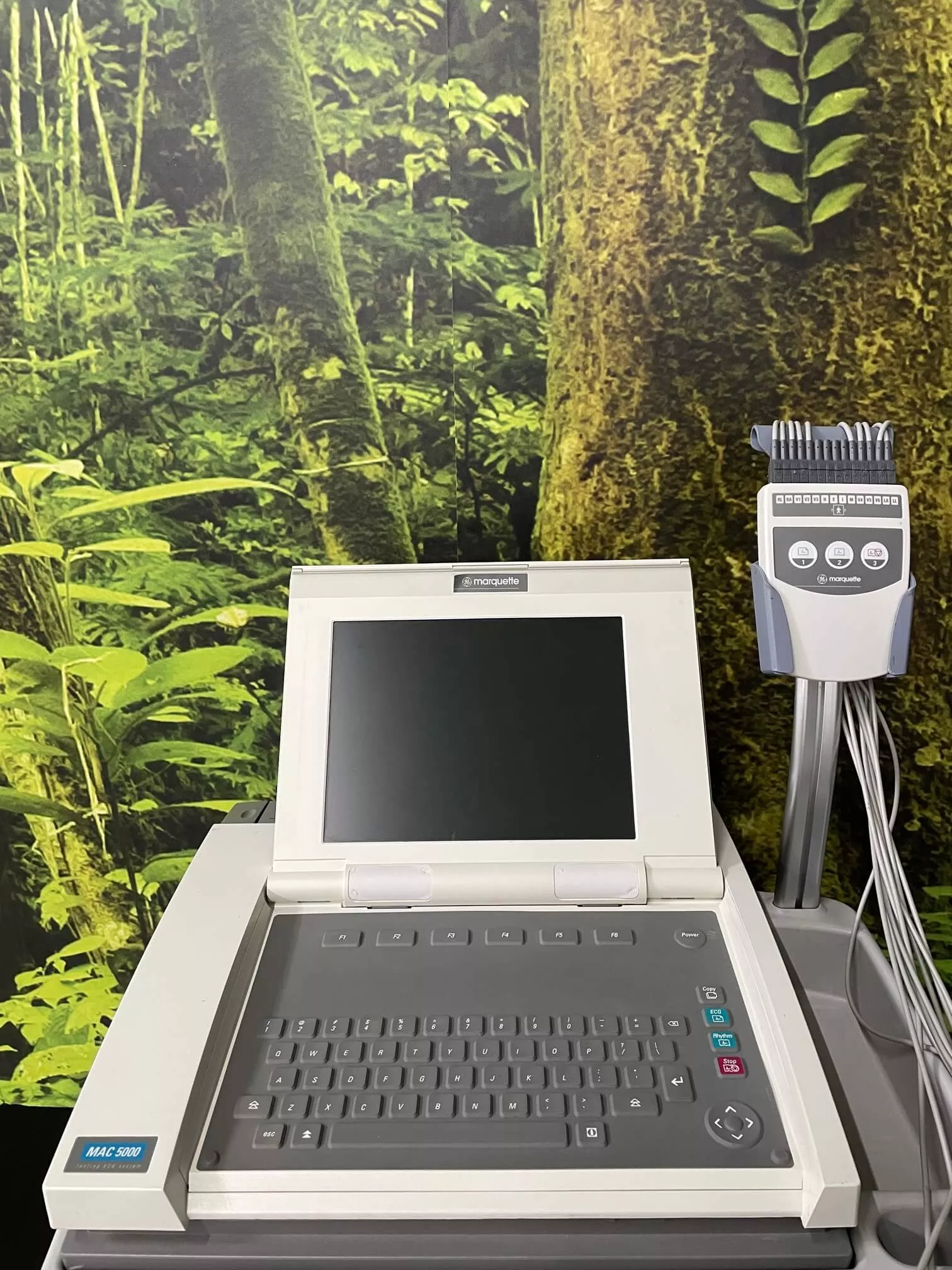 GE Mac 5000 ECG Unit