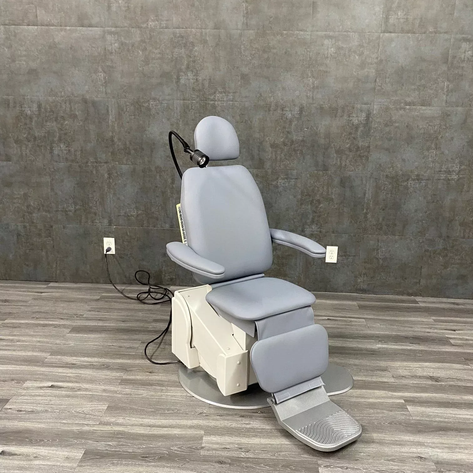 Global SMR MAXI 2700 Exam Chair