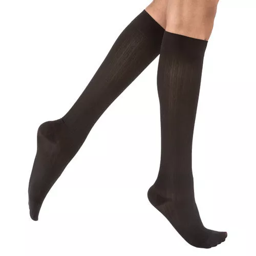 Jobst soSoft Socks KneeHigh 8-15 mmHgBlackLarge 1/pair
