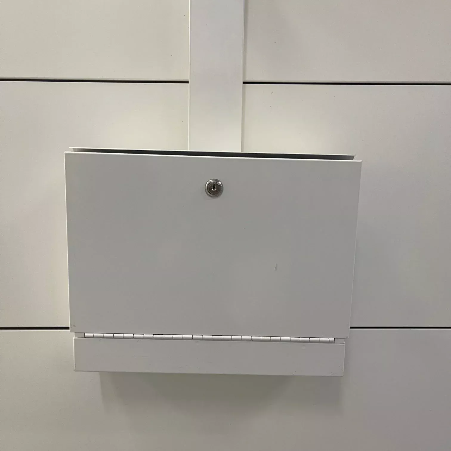 Lab Specimens Lock Box (Used)