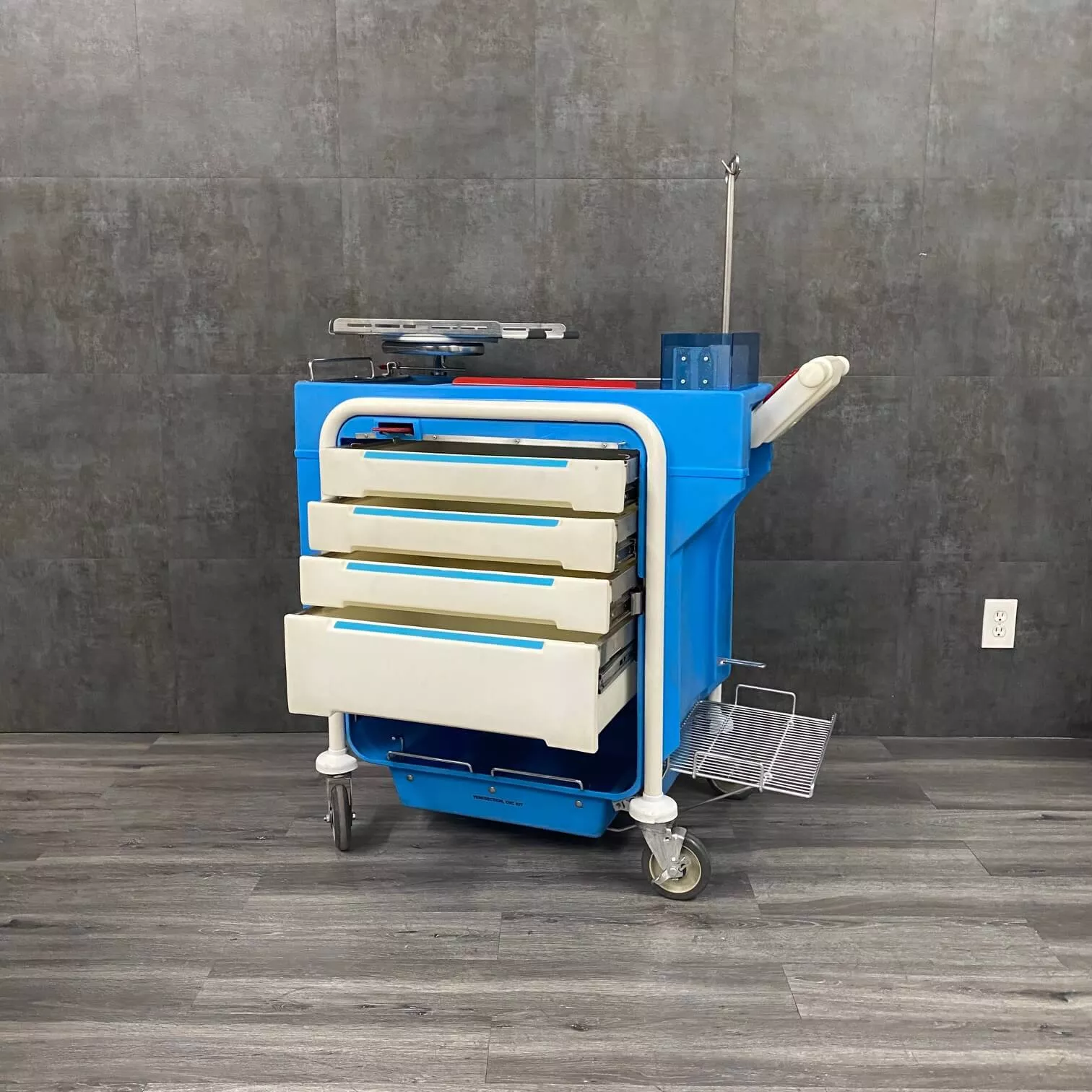 Metro Lifeline Medical Crash Cart