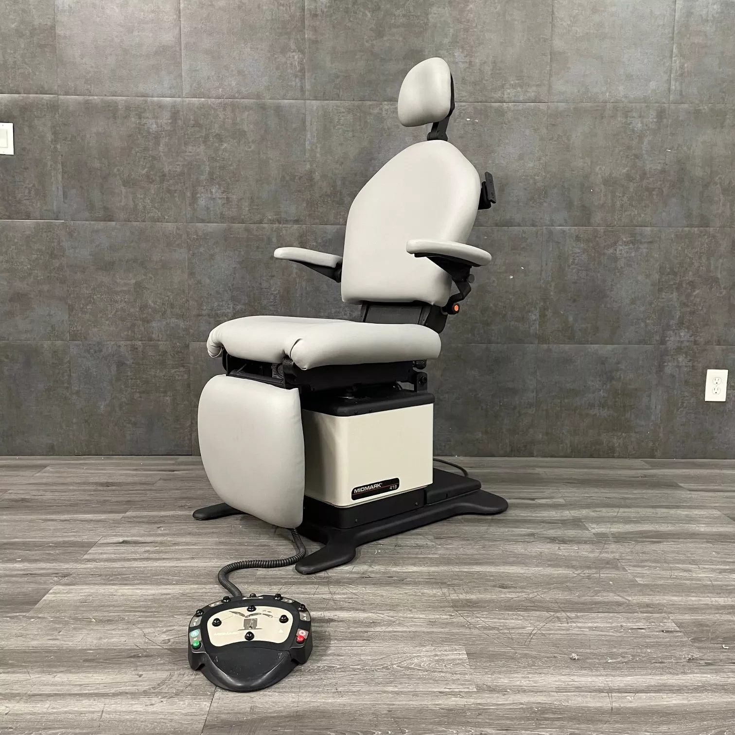 Midmark 419 Procedure Exam Chair