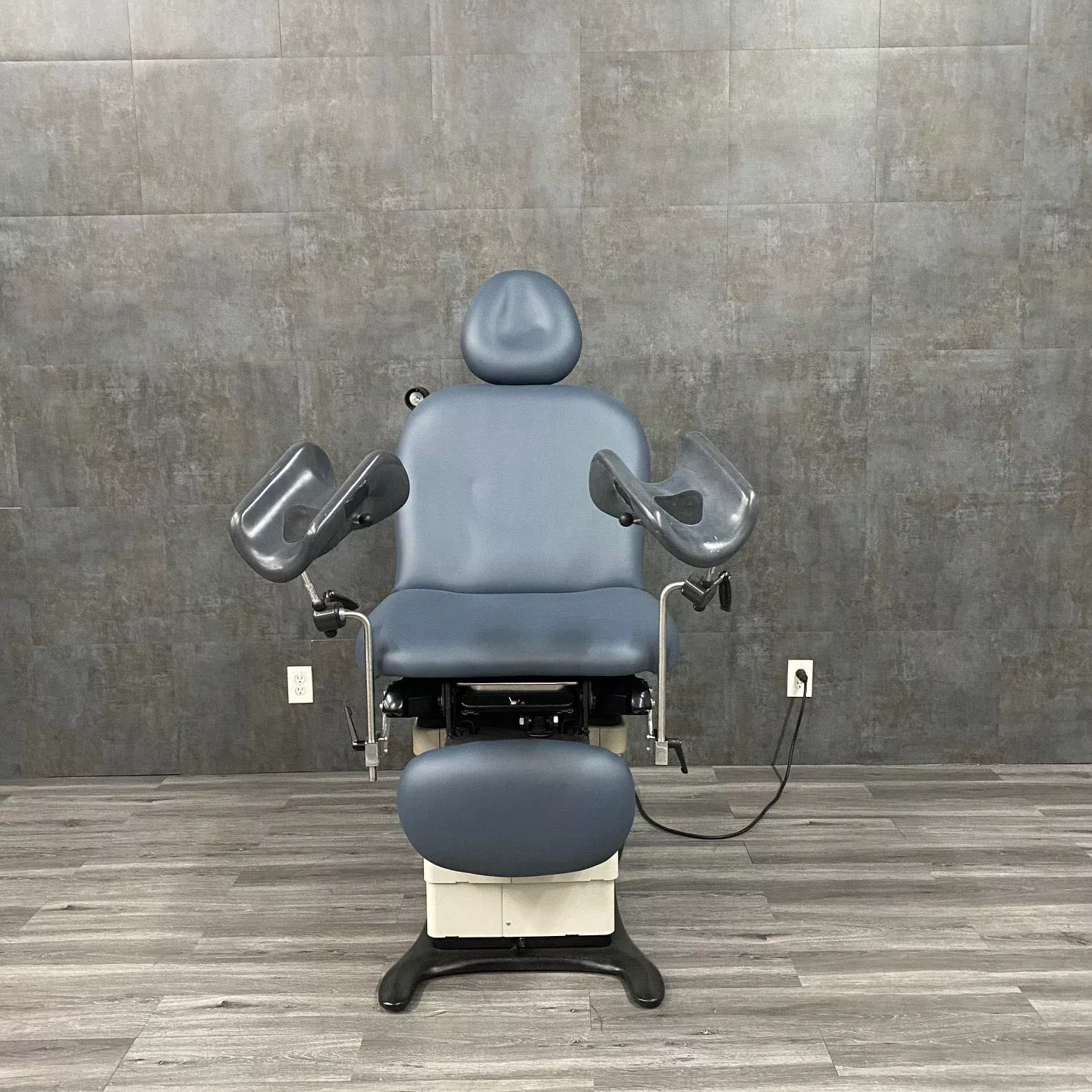 Midmark Articulating Knee Crutch - Ergonomic Patient Support for Exam Chairs