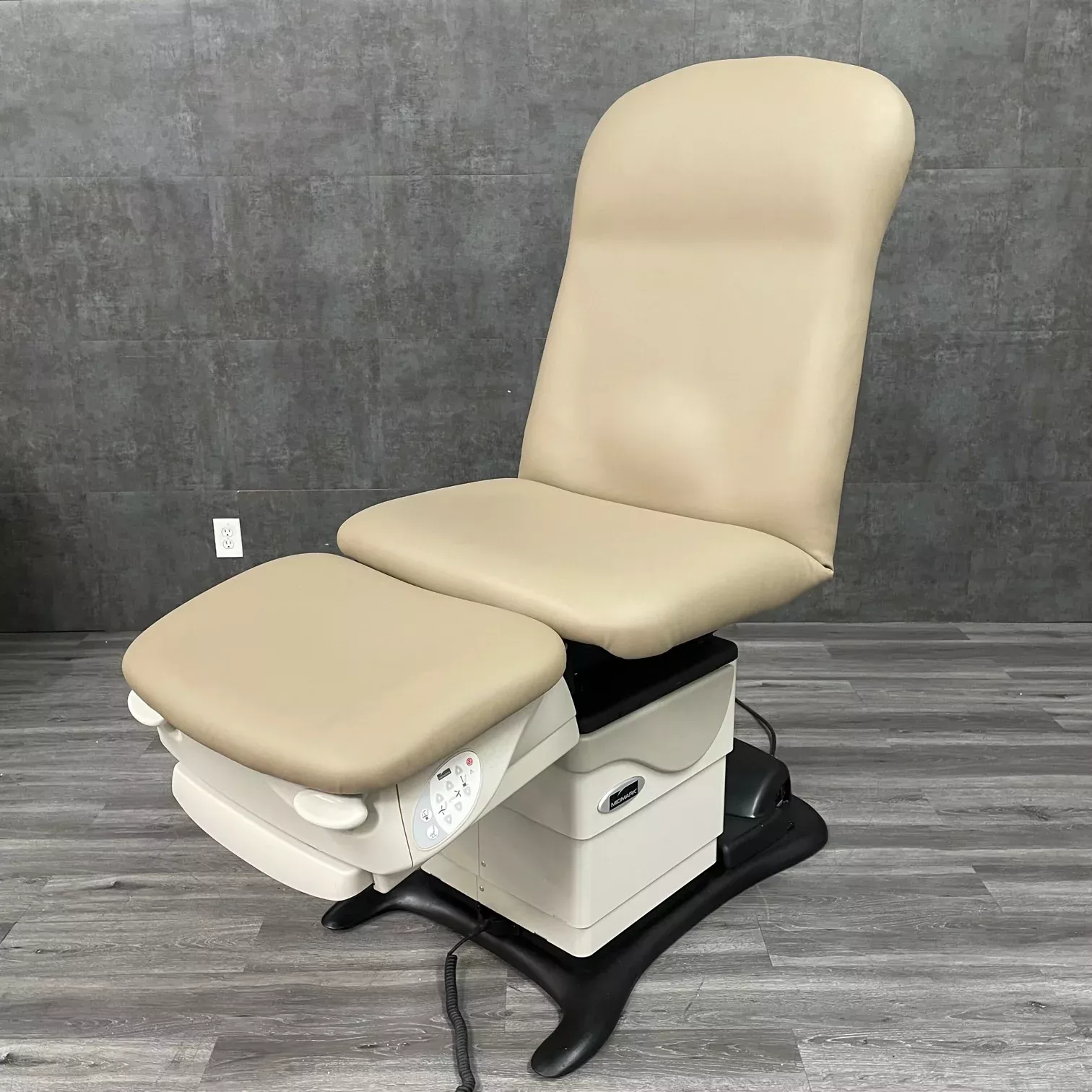 Midmark Ritter 647 Podiatry Chair