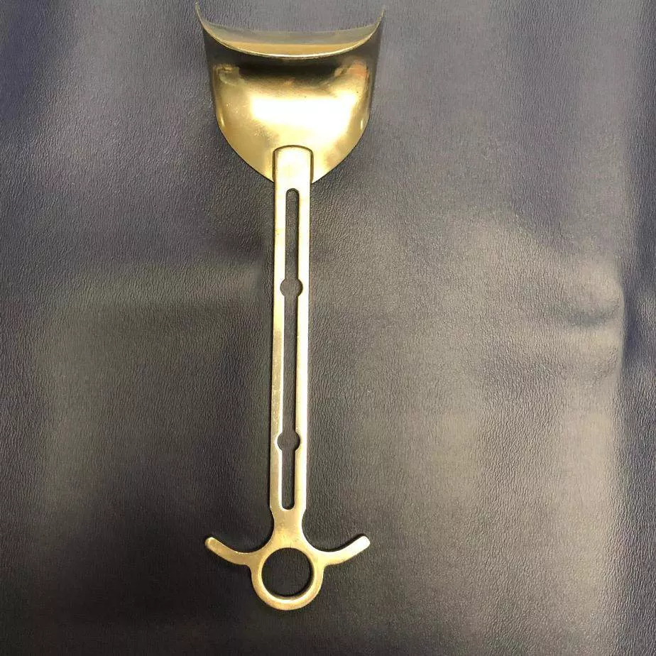 MILTEX #11-440 BALFOUR Center Blade for Retractor, (Used)