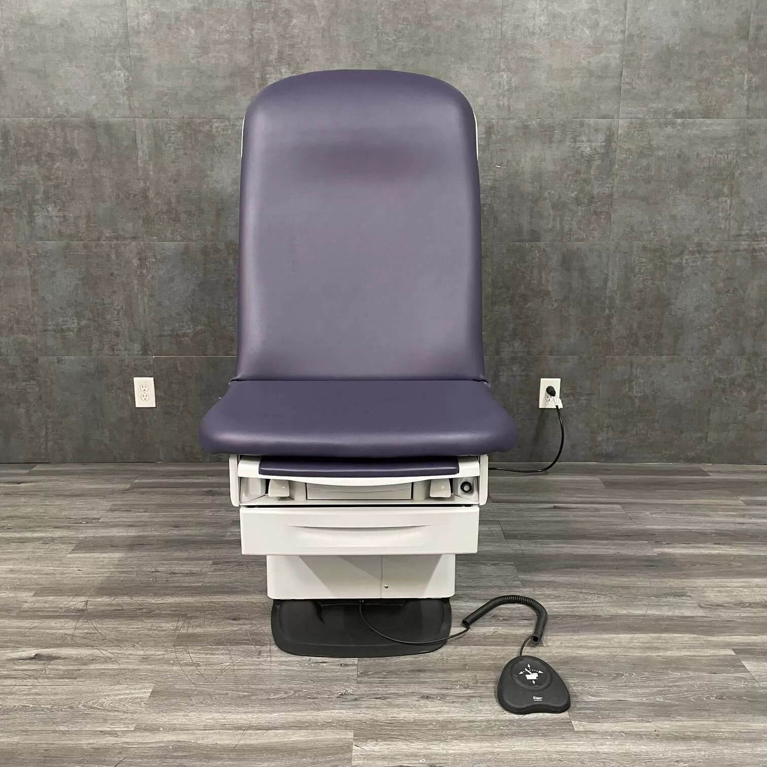 Ritter 225 Power Exam Table
