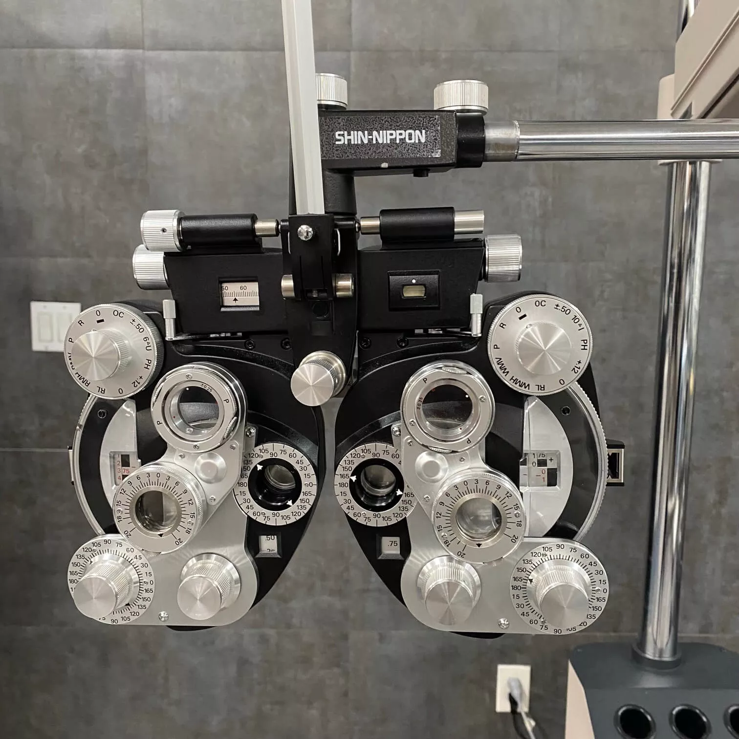 Shin-Nippon Plus Cylinder Phoropter