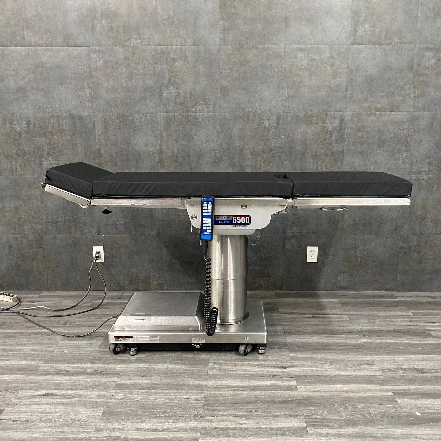 Skytron 6500 Elite Surgery Table