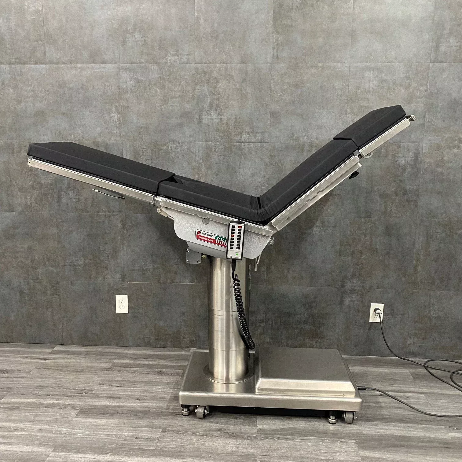Skytron 6500 Hercules Surgery Table (Refurbished)
