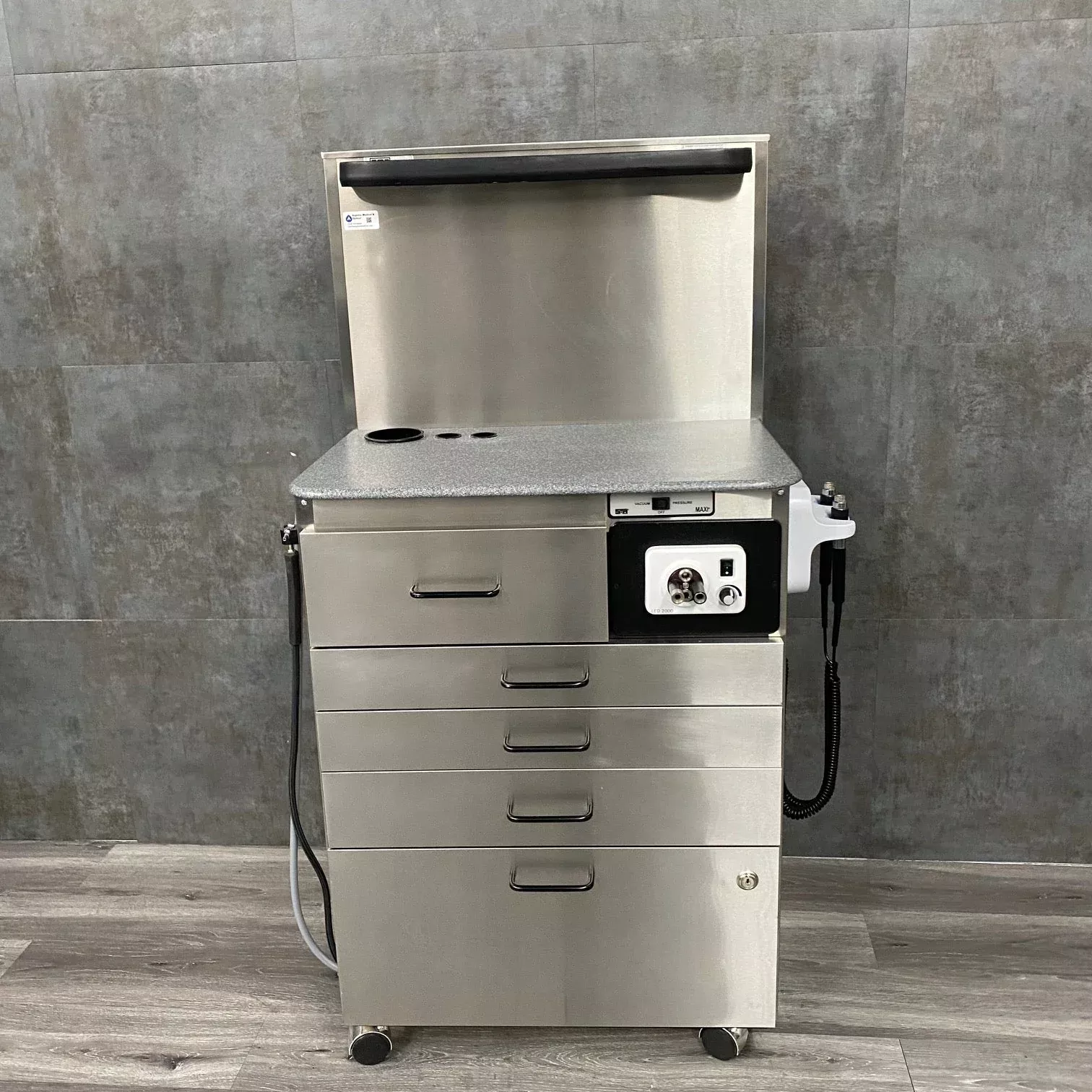 SMR Maxi Stainless Steel Treatment Cabinet