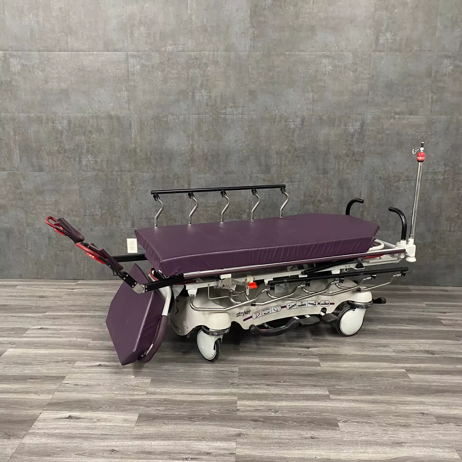 Stryker Gynnie OBGYN stretcher