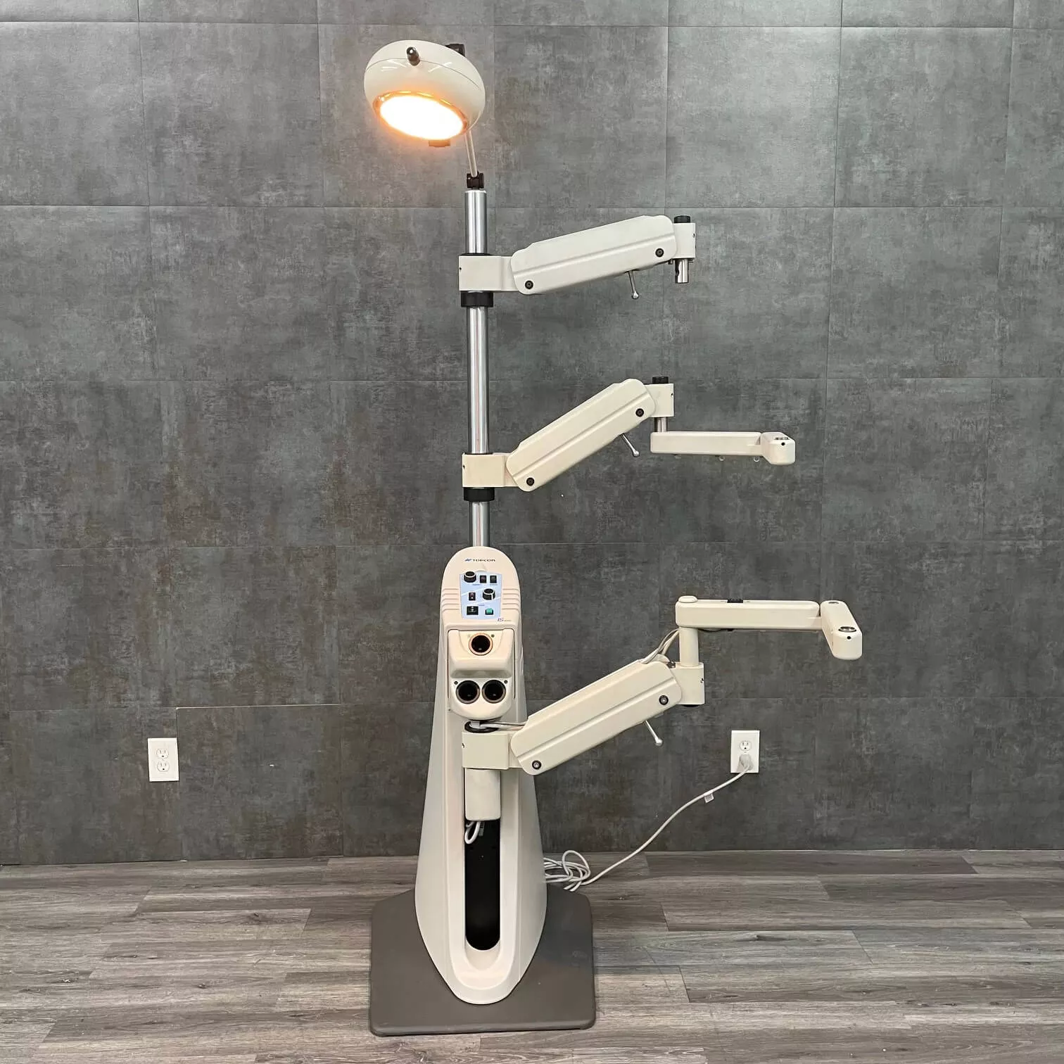 TopCon IS-2500 Instrument Stand