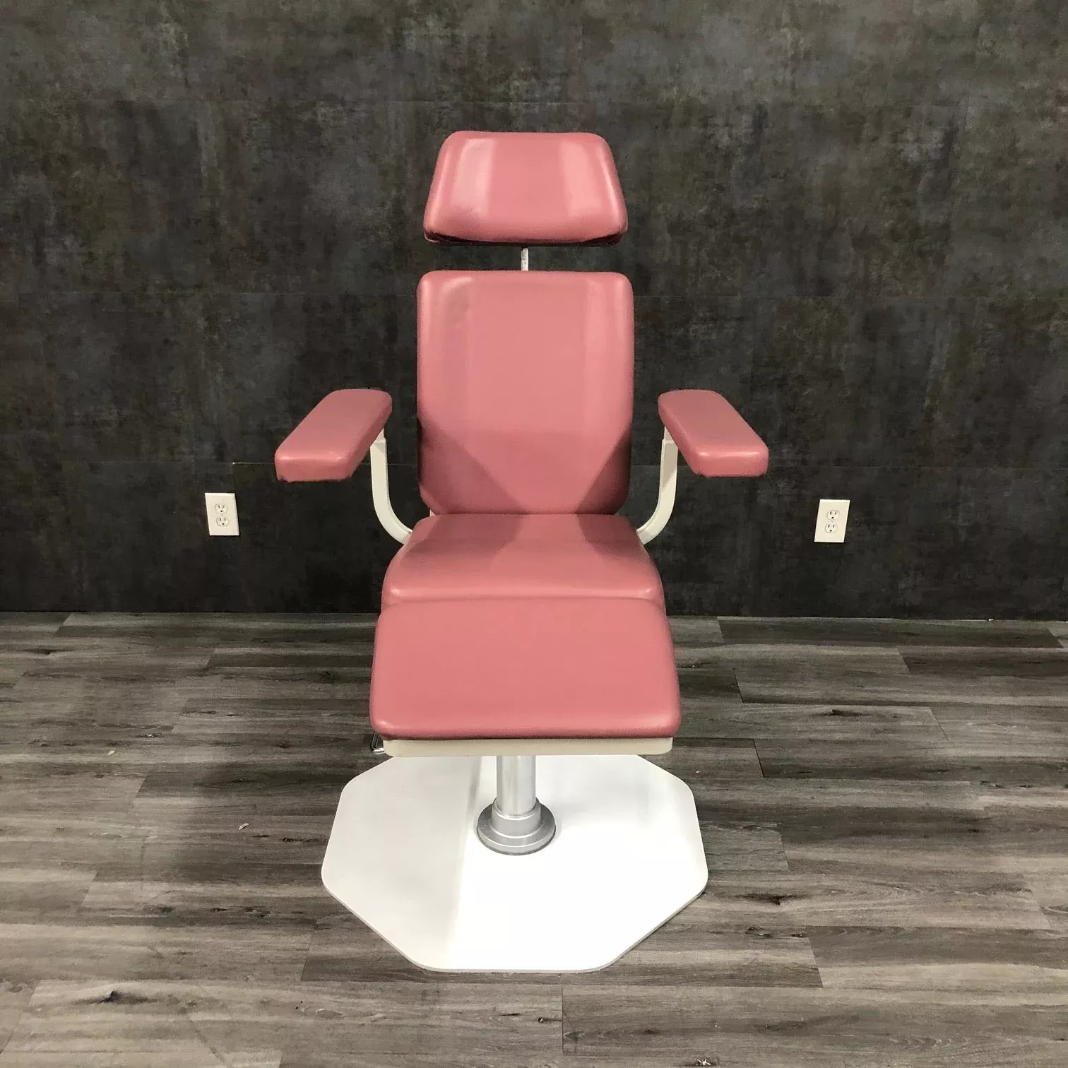 UMF Blood Drawing Chair