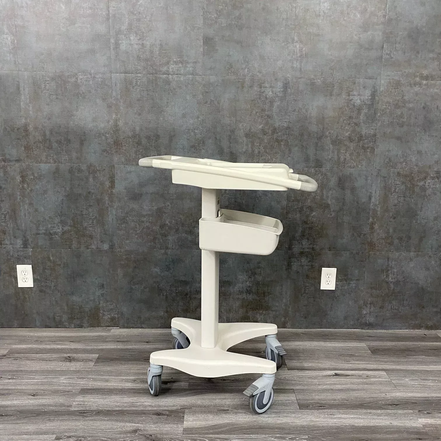 Universal Medical Mobile cart with basket