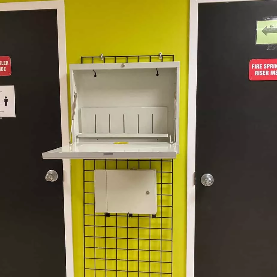 Wallaroo space saver chart holder