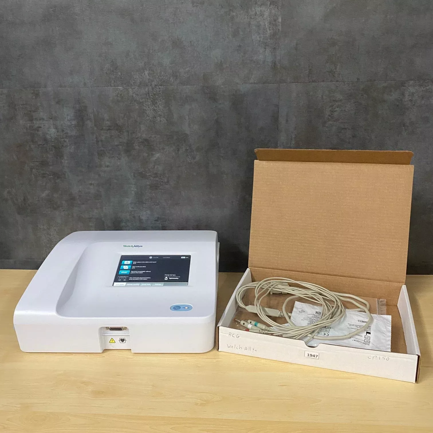 Welch Allyn CP 150 ECG Machine - 7" Touchscreen, Interpretation, USB,Battery, Preview, Instant-On, Spirometry, Wi-Fi, DICOM Compatible