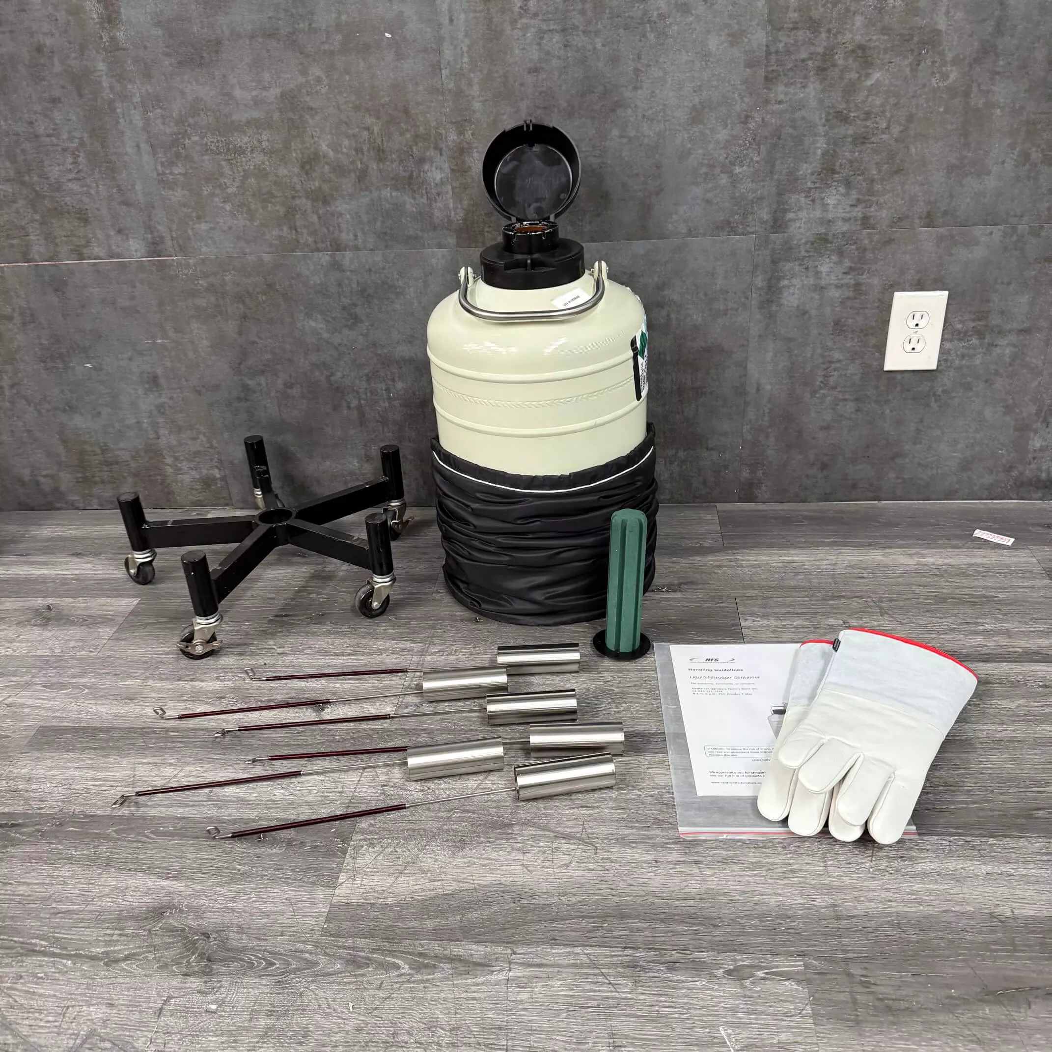 YDS 10 Complete Liquid Nitrogen Container